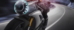 Prototype de la caméra Insta360 X5 pour les passionnés de moto